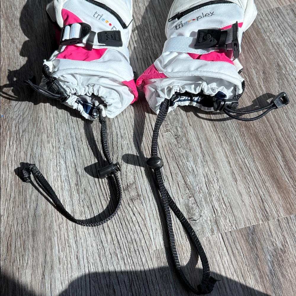 Swamy tri plex mittens Set - White and Pink size (7/8) - Picture 6 of 6
